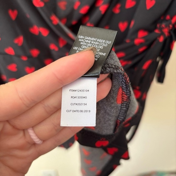 Torrid | Women's Heart Novelty Print Studio Wrap Blouse Size 3X Valentines Day - Picture 8 of 9